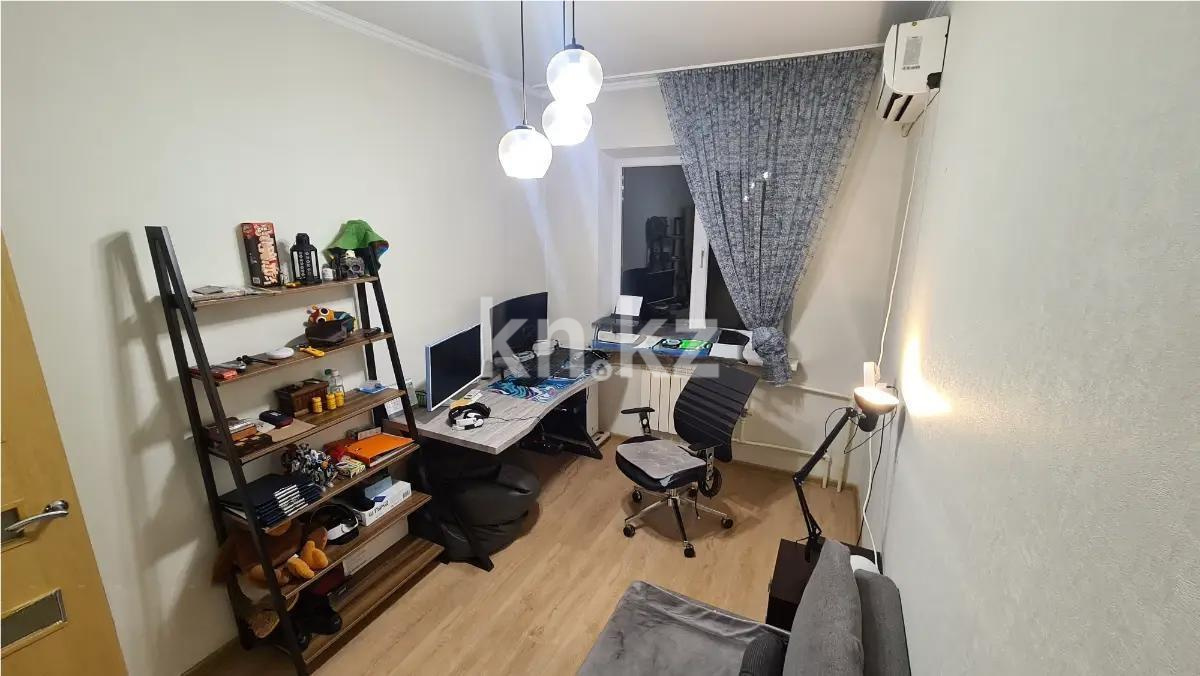 Продажа 4-комнатной квартиры, 75.8 м², ул. Тургута Озала, дом  28 в Алматы - фото 3
