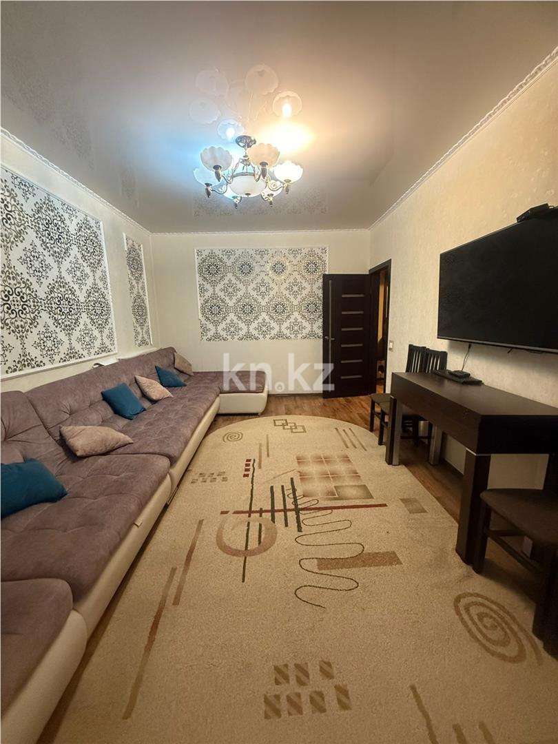 Продажа 3-комнатной квартиры, 82 м², ул. Сарыарка в Караганде - фото 3