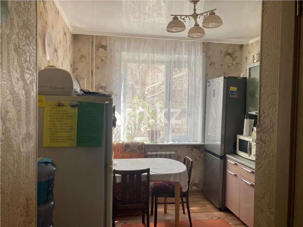 Продажа 1-комнатной квартиры, 42 м², мкр-н Степной-4, дом  27 в Караганде - фото 2