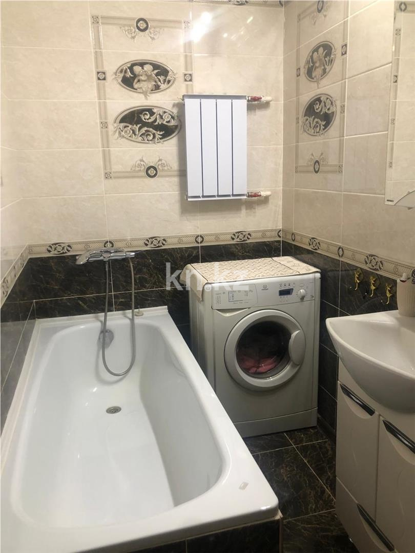 Продажа 3-комнатной квартиры, 92 м², ул. Магнитогорская, дом  36 в Караганде - фото 10