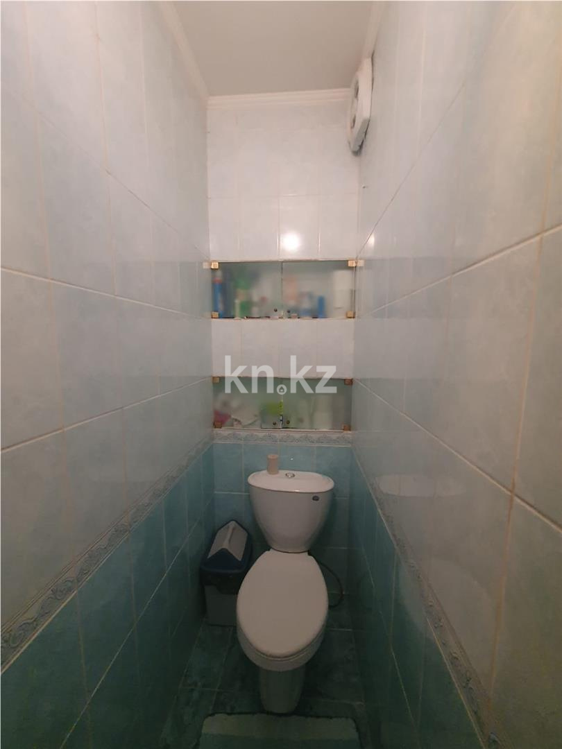 Продажа 3-комнатной квартиры, 82 м², ул. Жамбыла, дом  109 в Караганде - фото 8