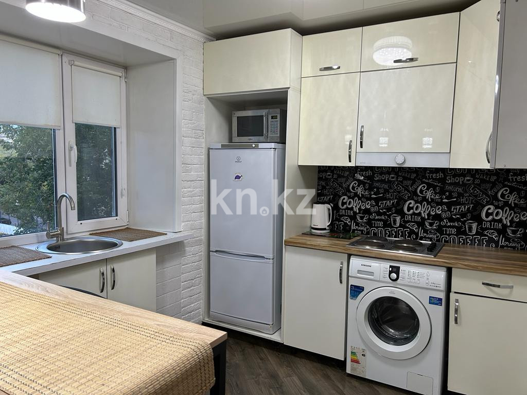 Аренда 1-комнатной квартиры посуточно, 40 м², Бектурова, дом  15 в Павлодаре - фото 6
