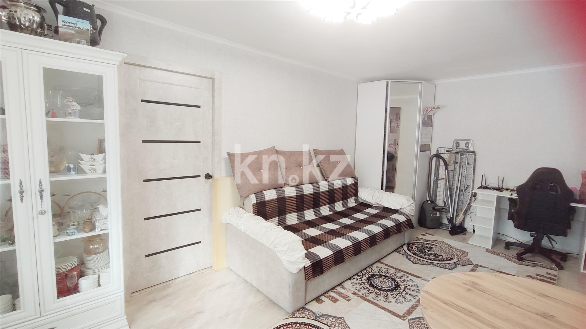 Продажа 2-комнатной квартиры, 44 м², мкр-н 13 в Караганде - фото 2