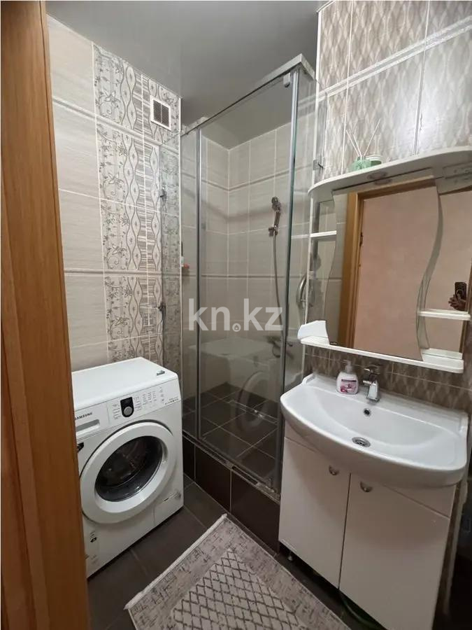 Продажа 3-комнатной квартиры, 65 м², ул. Валиханова, дом  3 в Астане - фото 5