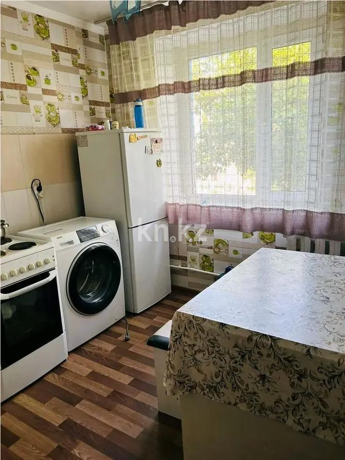 Продажа 2-комнатной квартиры, 44 м², 16 мкр., дом  37 в Караганде - фото 4