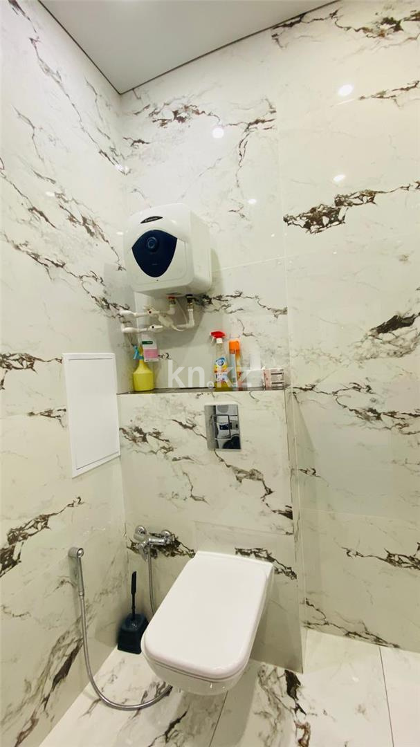 Продажа 3-комнатной квартиры, 80 м², ул. Ашимова, дом  21 в Караганде - фото 18