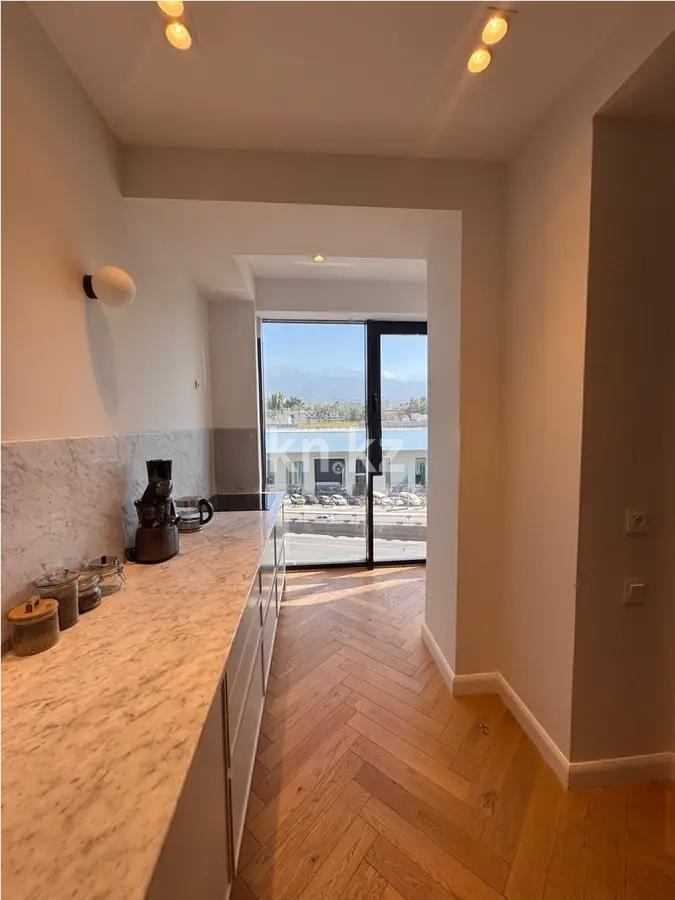 Продажа 5-комнатной квартиры, 190 м², пр. Аль-Фараби, дом  1а в Алматы - фото 3