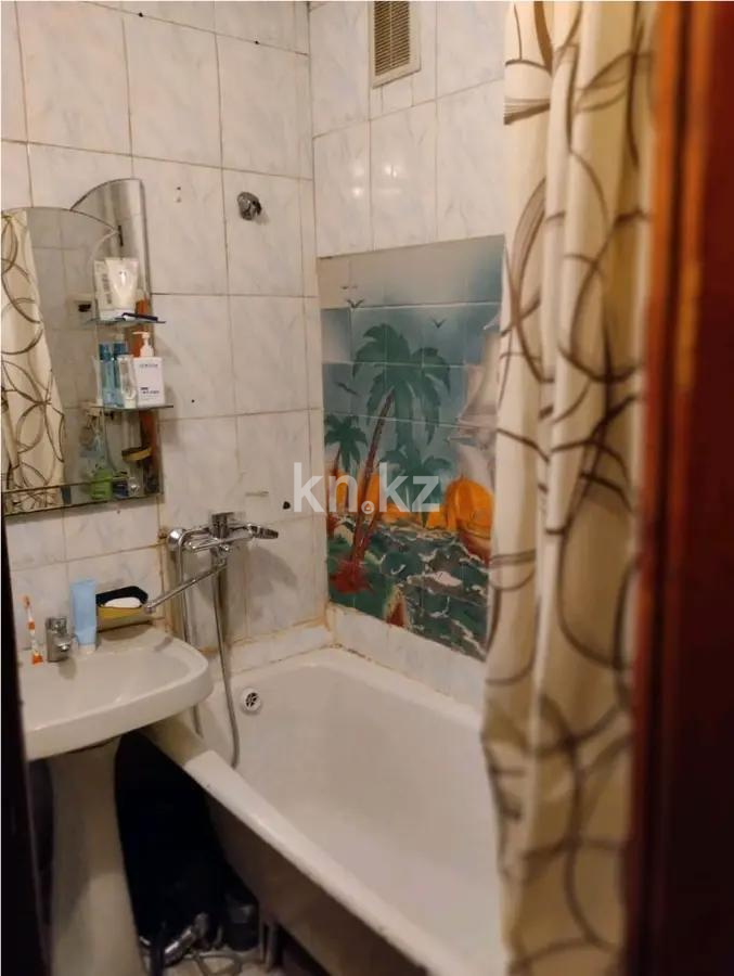 Продажа 3-комнатной квартиры, 60 м², мкр-н Аксай-3, дом  15 в Алматы - фото 5