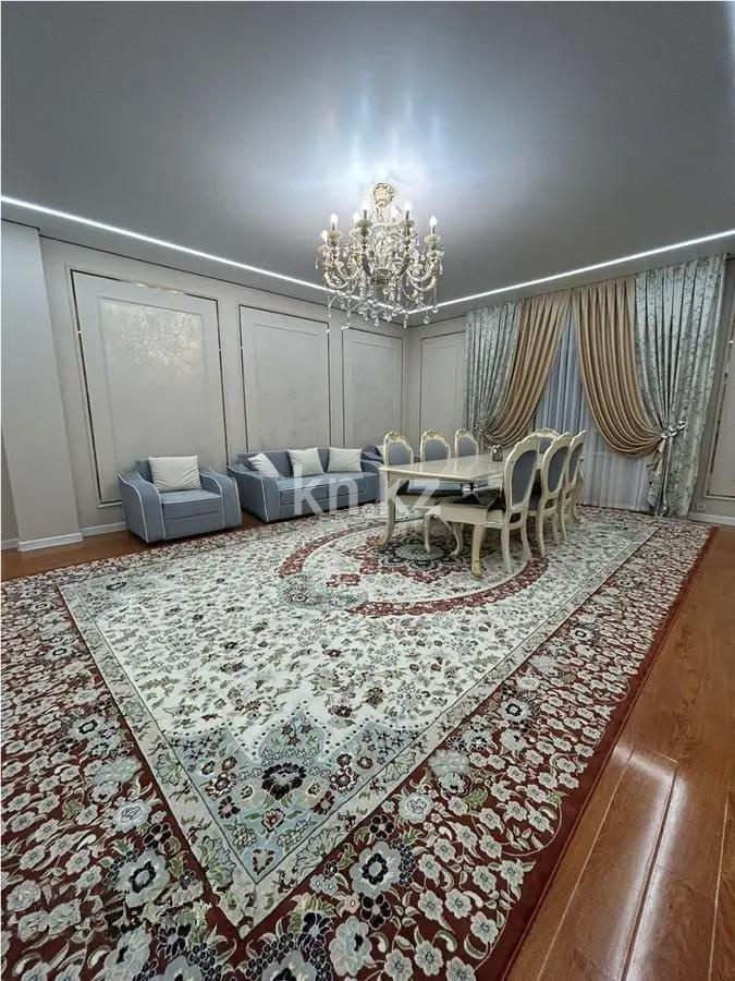 Продажа 5-комнатной квартиры, 240 м², ул. Жанар, дом  37е в Алматы