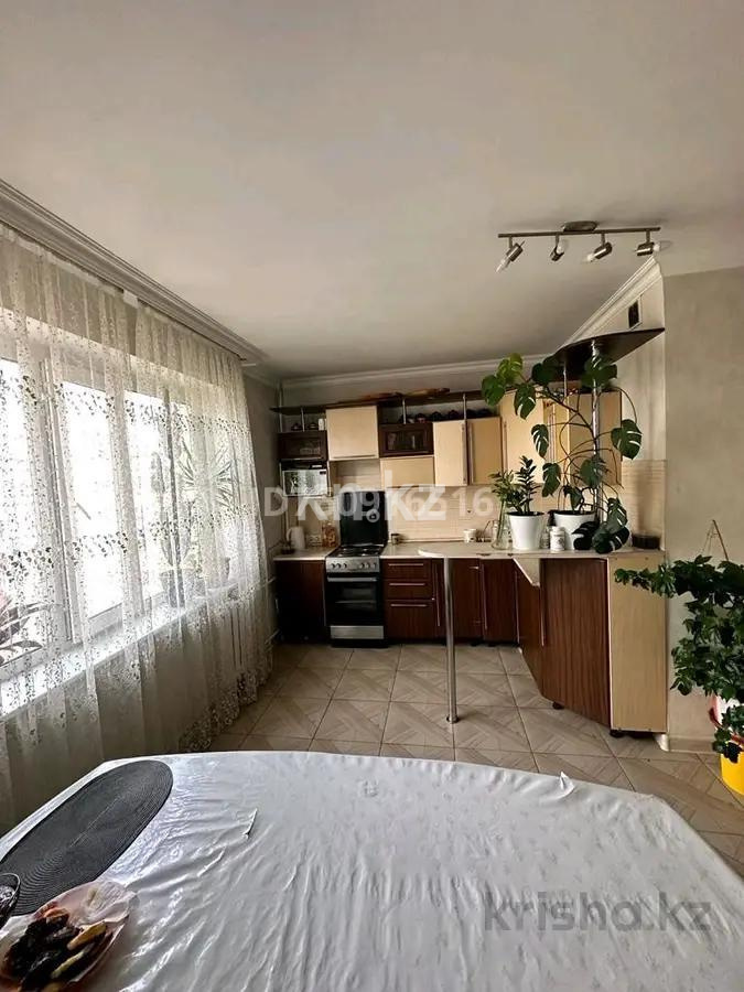 Продажа 3-комнатной квартиры, 87 м², ул. Ермекова в Караганде - фото 4