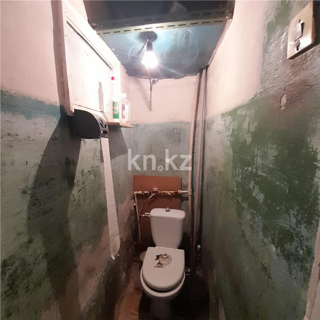 Продажа 4-комнатной квартиры, 60 м², мкр-н 21, дом  29 в Караганде - фото 9