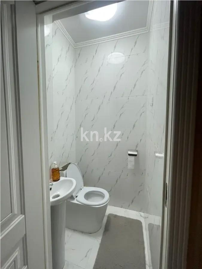 Продажа 2-комнатной квартиры, 70 м² в Алматы - фото 4