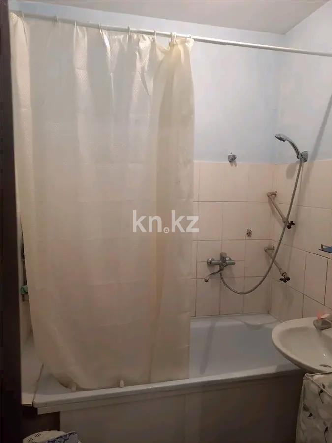 Продажа 3-комнатной квартиры, 70 м², пр. Тлендиева, дом  16/1 в Астане - фото 4