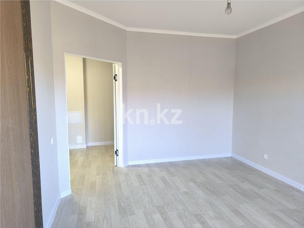 Продажа 2-комнатной квартиры, 65 м², пр. Шахтеров в Караганде - фото 3