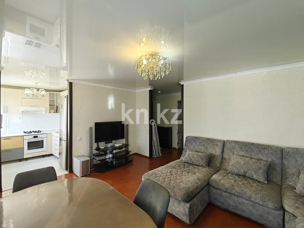 Продажа 3-комнатной квартиры, 71 м², ул. Ержанова, дом  47/2 в Караганде - фото 3
