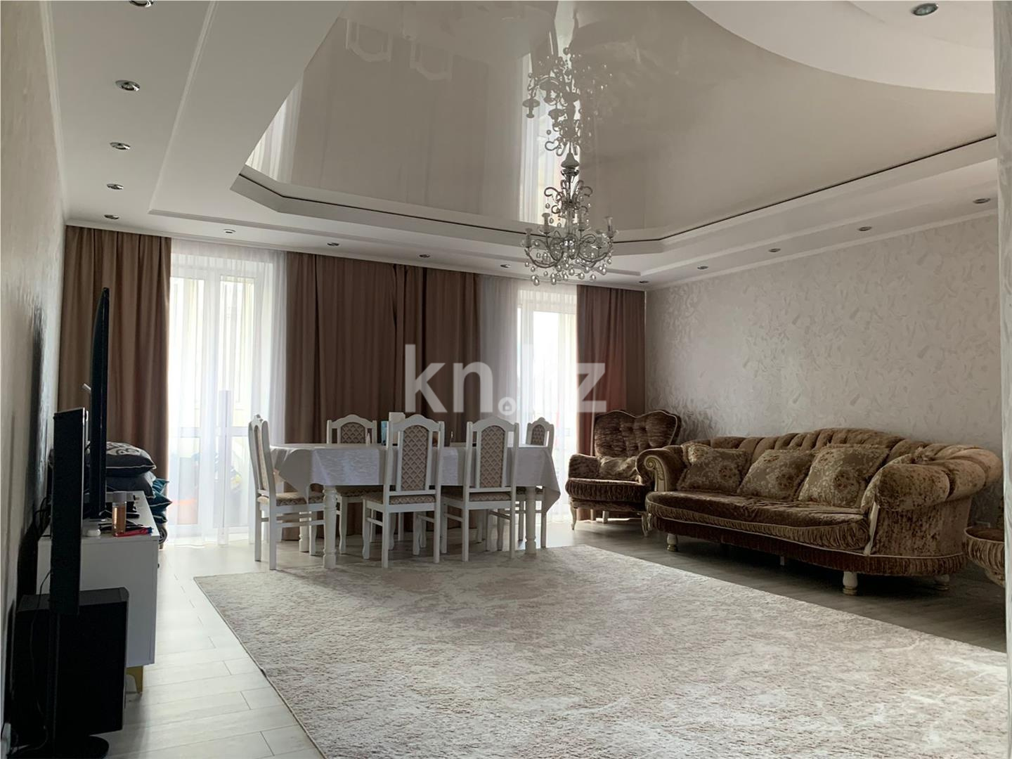 Продажа 3-комнатной квартиры, 92 м², пр. Н. Абдирова, дом  15 в Караганде