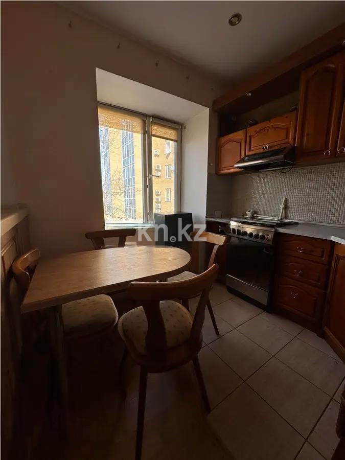 Продажа 3-комнатной квартиры, 60 м², пр. Бухар-жырау, дом  45 в Караганде - фото 2