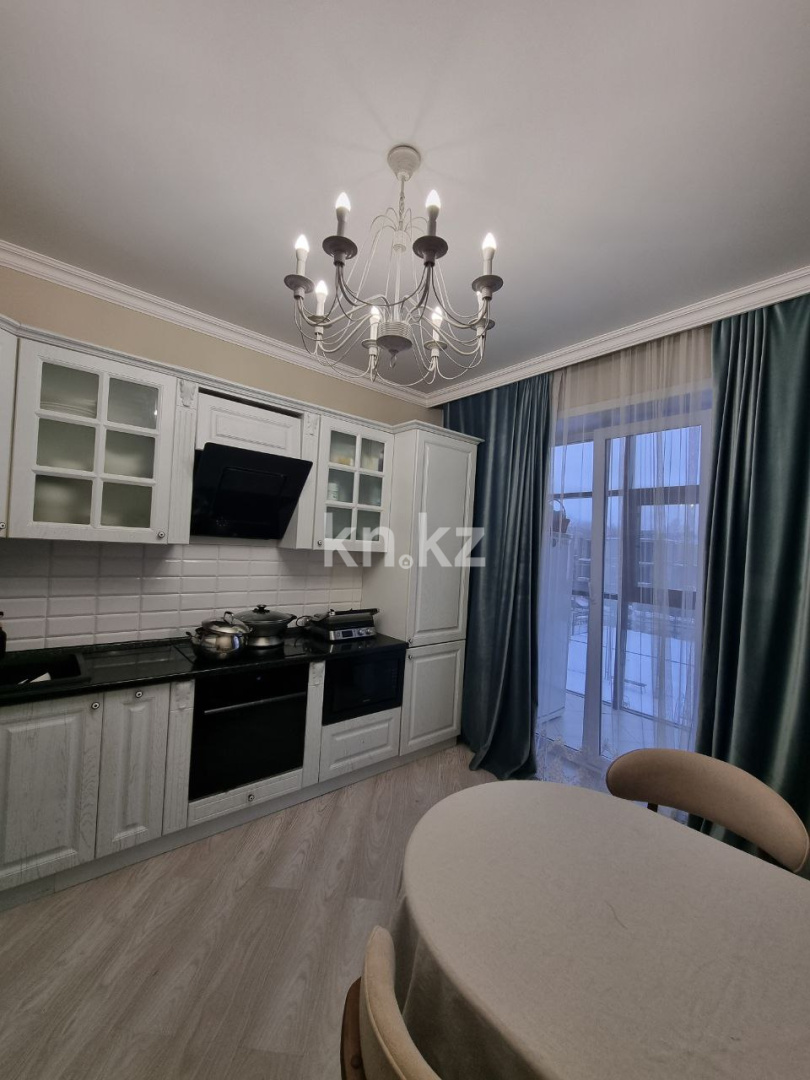 Продажа 3-комнатной квартиры, 85 м², Сакена Сейфуллина, дом  10 в Караганде - фото 4