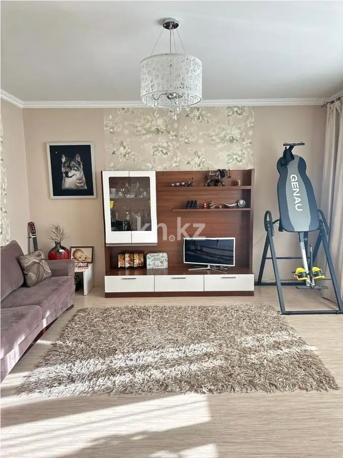 Продажа 3-комнатной квартиры, 90 м² в Караганде