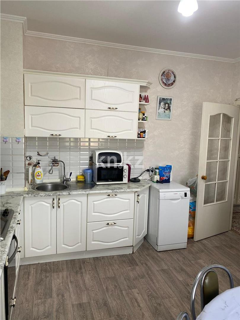 Продажа 3-комнатной квартиры, 80 м², ул. Сарыарка в Караганде - фото 7