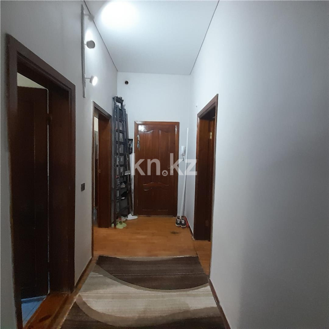 Продажа 3-комнатной квартиры, 80 м², ул. Жамбыла, дом  3 в Караганде - фото 11