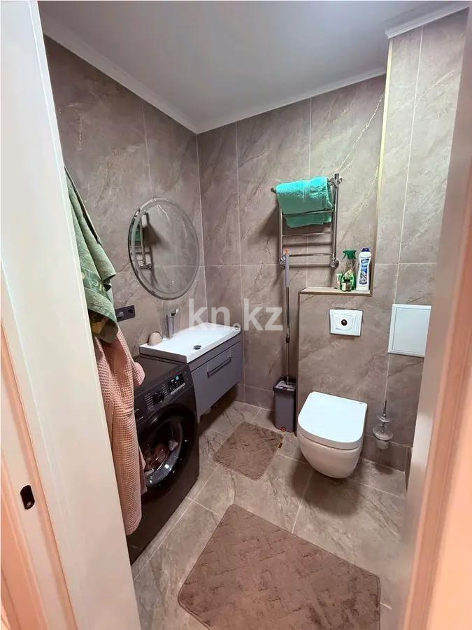 Продажа 3-комнатной квартиры, 90 м², ул. Толе би, дом  165 в Алматы - фото 3