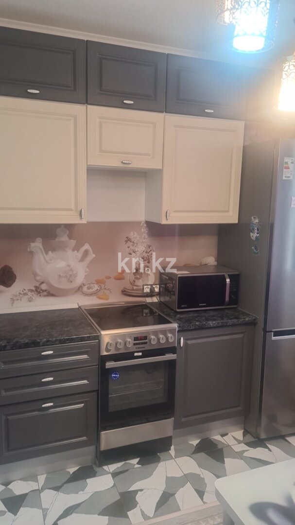 Аренда 1-комнатной квартиры, 38 м² в Астане