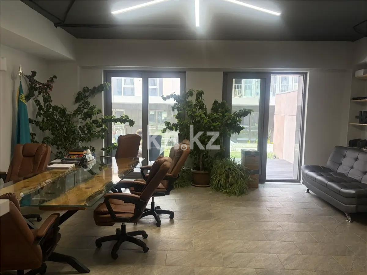 Продажа 2-комнатной квартиры, 152.7 м² в Алматы - фото 4