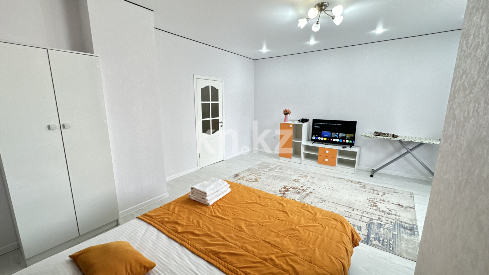 Аренда 1-комнатной квартиры посуточно, 55 м², ул. Сарайшык, дом  34 - ул. Акмешит в Астане - фото 3