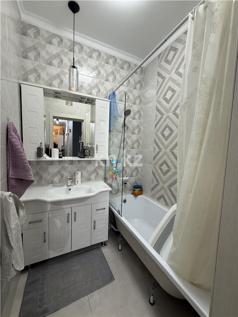 Продажа 3-комнатной квартиры, 73 м², пр. Шахтеров, дом  52б в Караганде - фото 10