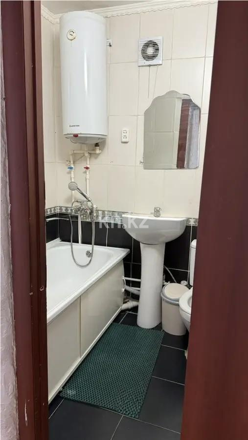 Продажа 1-комнатной квартиры, 31 м², 21 мкр., дом  14 в Караганде - фото 3