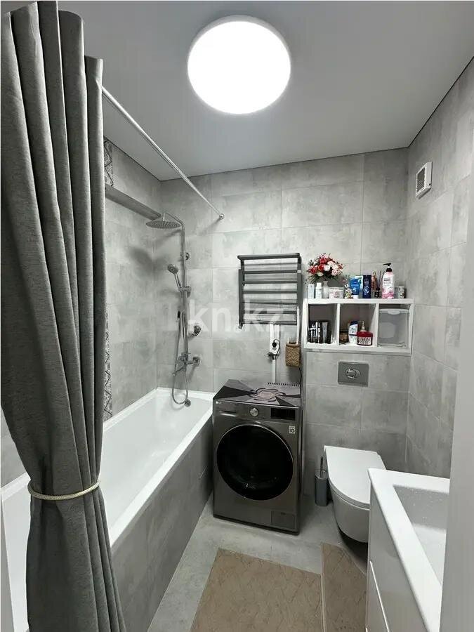 Продажа 2-комнатной квартиры, 65 м² в Алматы - фото 4