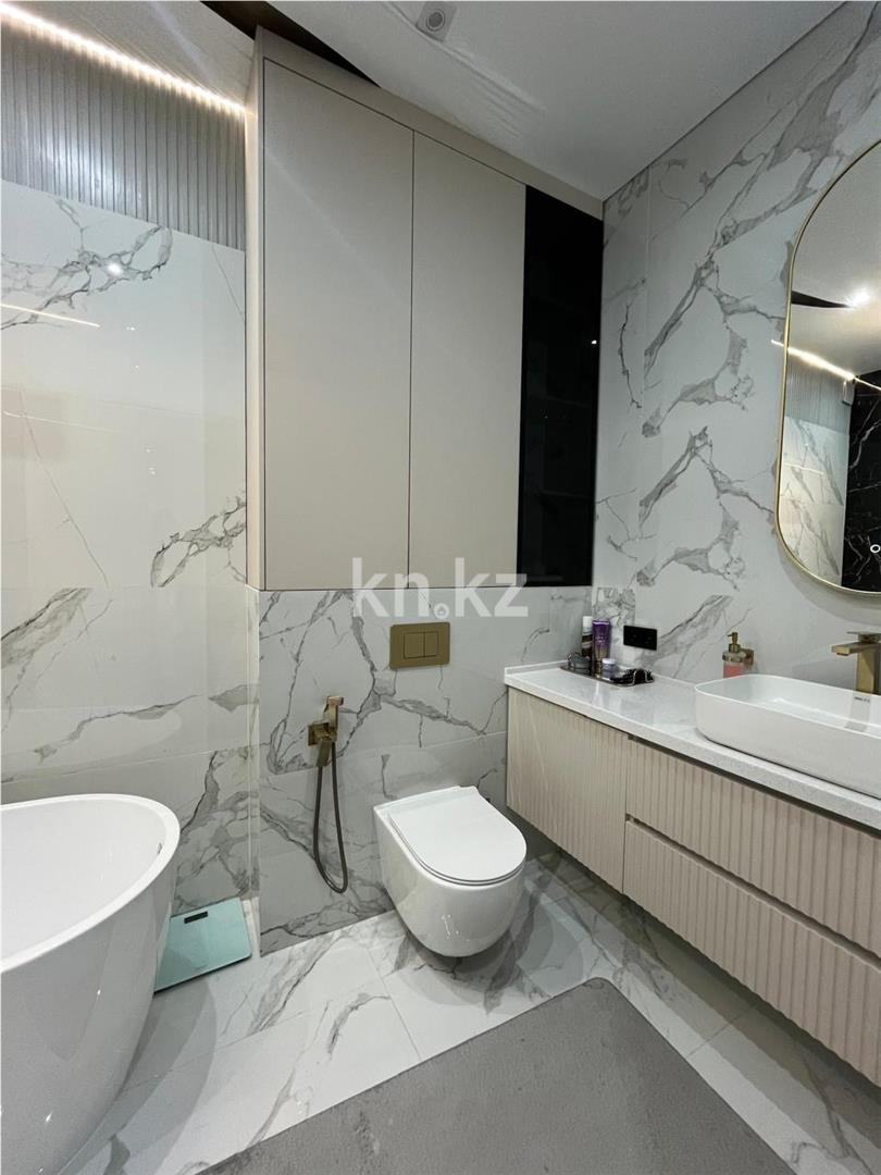 Продажа 3-комнатной квартиры, 100 м², ул. Ашимова, дом  15 в Караганде - фото 15