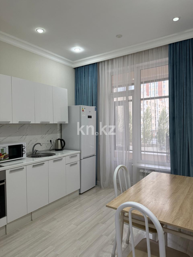 Аренда 1-комнатной квартиры, 39 м² в Астане