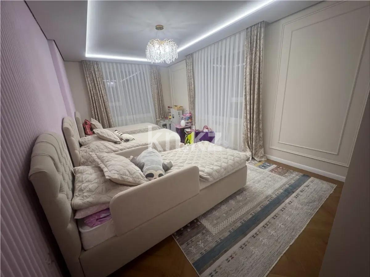 Продажа 4-комнатной квартиры, 130 м², ул. Тургута Озала, дом  194 в Алматы - фото 3