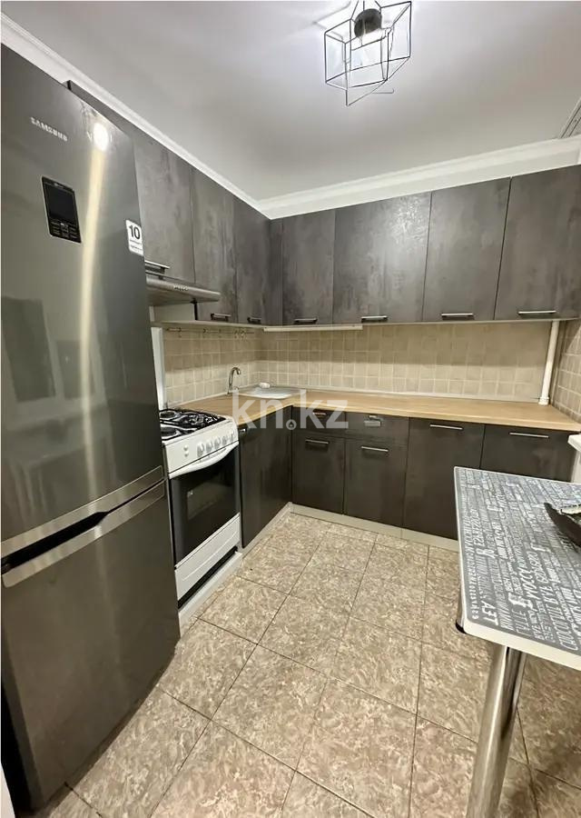 Продажа 3-комнатной квартиры, 59 м², 10 мкр., дом  10 в Алматы - фото 3