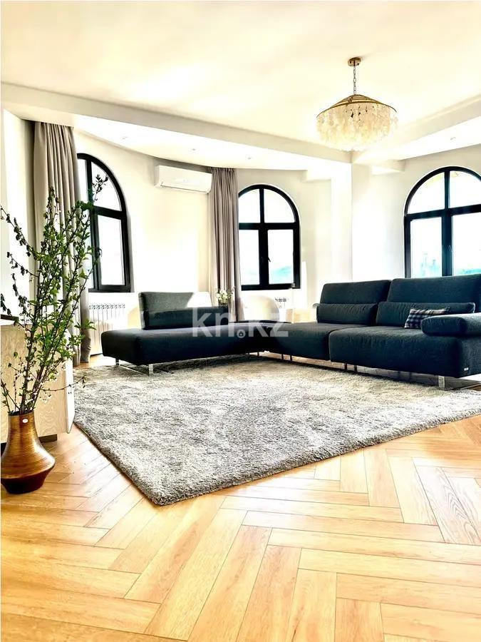 Продажа 5-комнатной квартиры, 255.5 м², ул. Маркова, дом  75 в Алматы