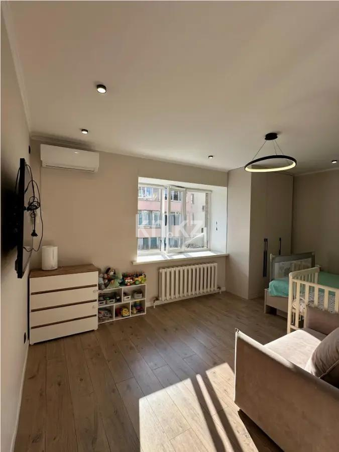 Продажа 1-комнатной квартиры, 43.1 м², ул. Иманбаевой, дом  3 в Астане