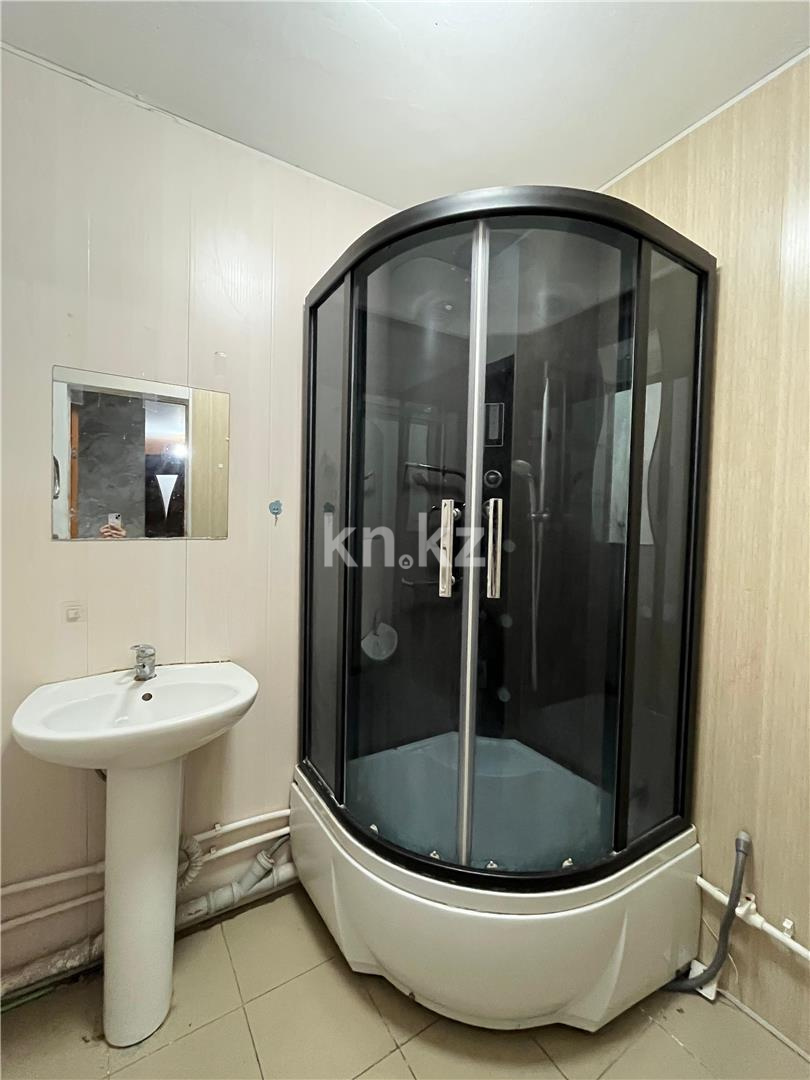 Продажа 4-комнатной квартиры, 75 м², мкр-н 14 в Караганде - фото 17