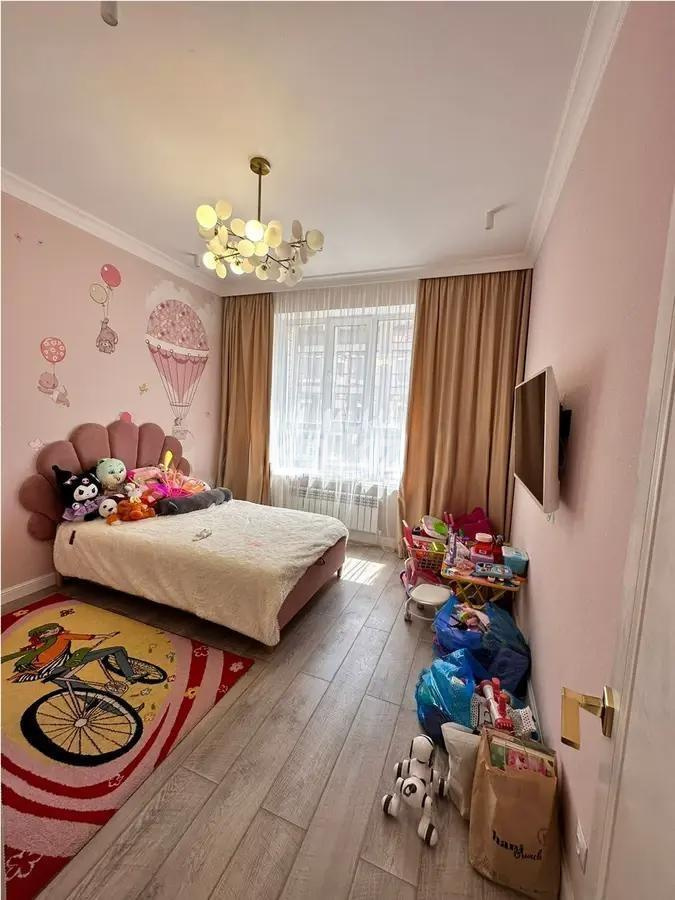 Продажа 5-комнатной квартиры, 160 м², ул. Муканова, дом  41/24 в Караганде - фото 5