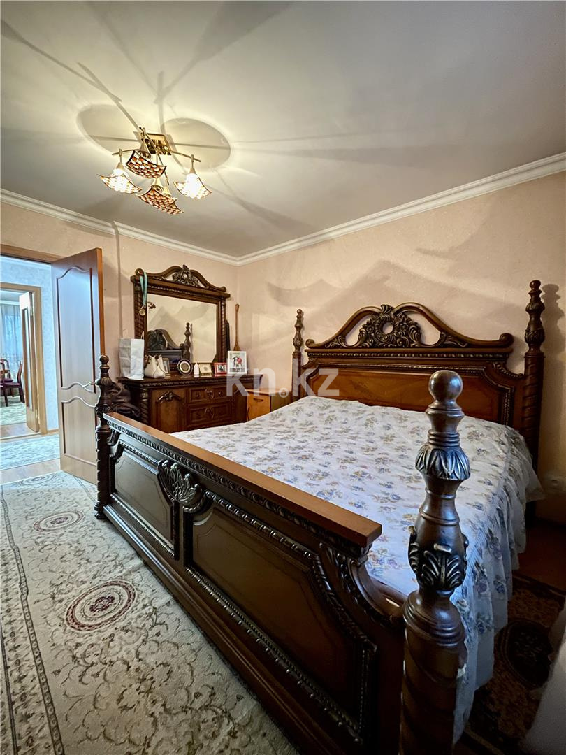 Продажа 4-комнатной квартиры, 117 м², пр. Республики, дом  4 в Караганде - фото 8