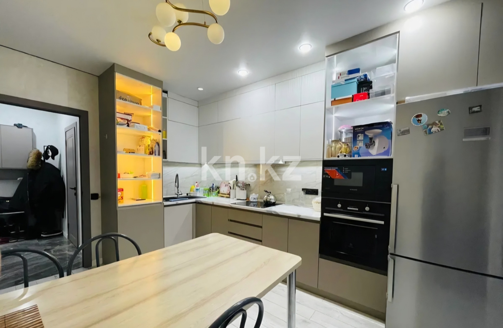 Продажа 4-комнатной квартиры, 105 м² в Астане