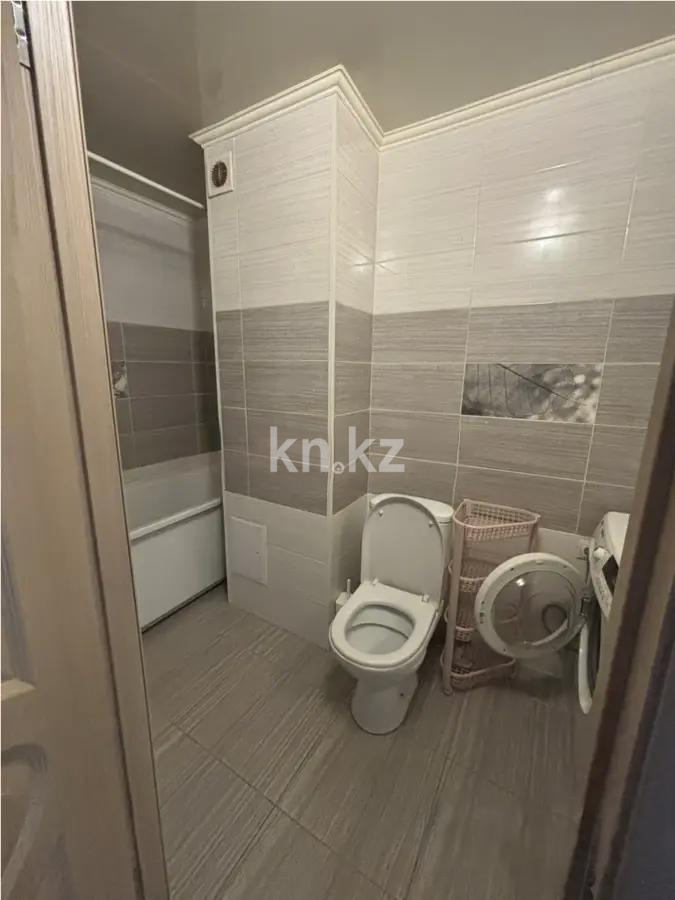 Продажа 2-комнатной квартиры, 42 м², ул. Жангельдина, дом  12 в Астане - фото 4