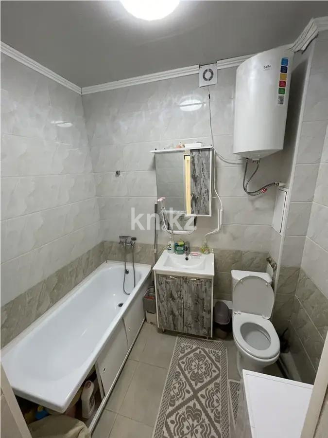 Продажа 3-комнатной квартиры, 90 м², ул. Ондасынова, дом  8 в Караганде - фото 5