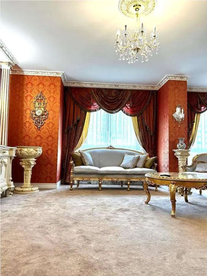 Продажа 3-комнатной квартиры, 165 м² в Алматы