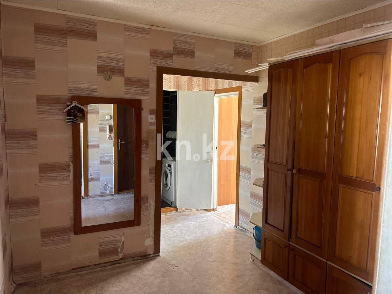 Продажа 3-комнатной квартиры, 63 м², мкр-н Степной-4, дом  13 в Караганде - фото 8