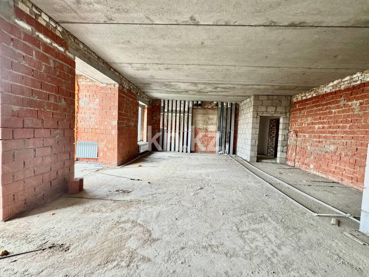 Продажа 2-комнатной квартиры, 72.4 м², мкр. Алтын Арка в Караганде - фото 3