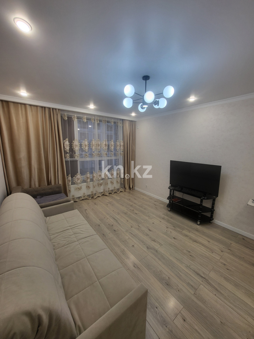 Аренда 1-комнатной квартиры, 42 м² в Астане