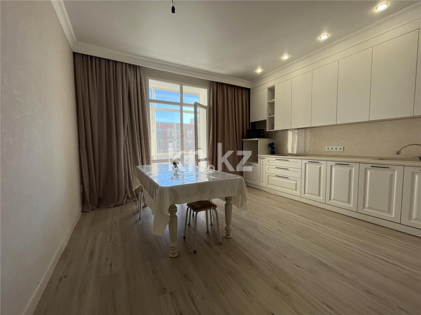 Продажа 2-комнатной квартиры, 64 м², ул. Ашимова, дом  21 в Караганде - фото 9