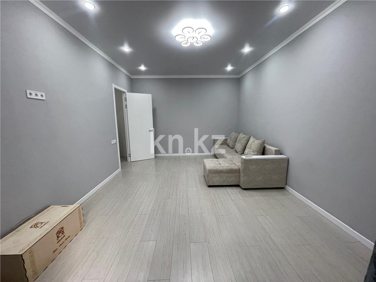 Продажа 2-комнатной квартиры, 59 м², ул. Муканова в Караганде - фото 2
